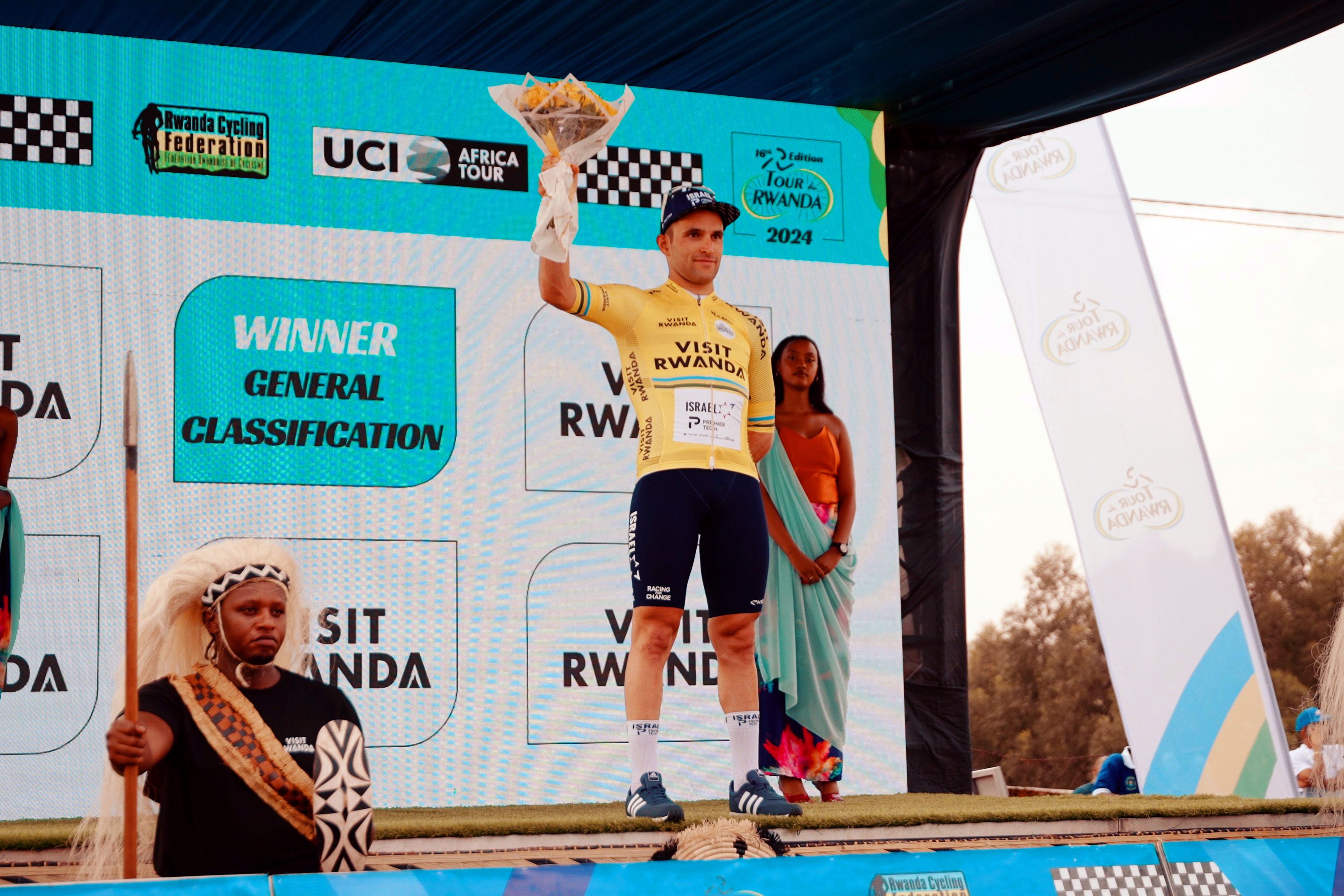 Itamar Einhorn in the Tour du Rwanda yellow jersey